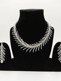 NECKLESS