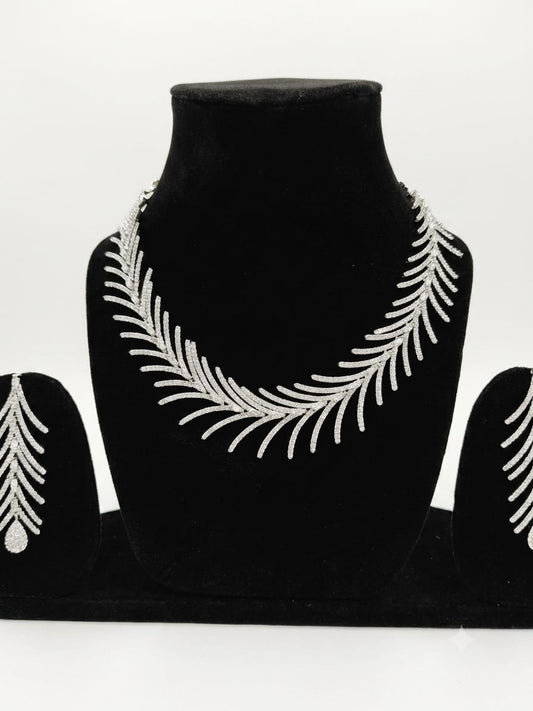 NECKLESS